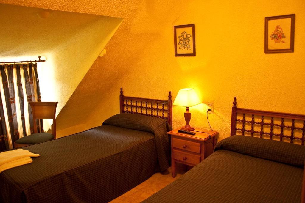 Hostal Aribel Longinos Cercedilla Bilik gambar