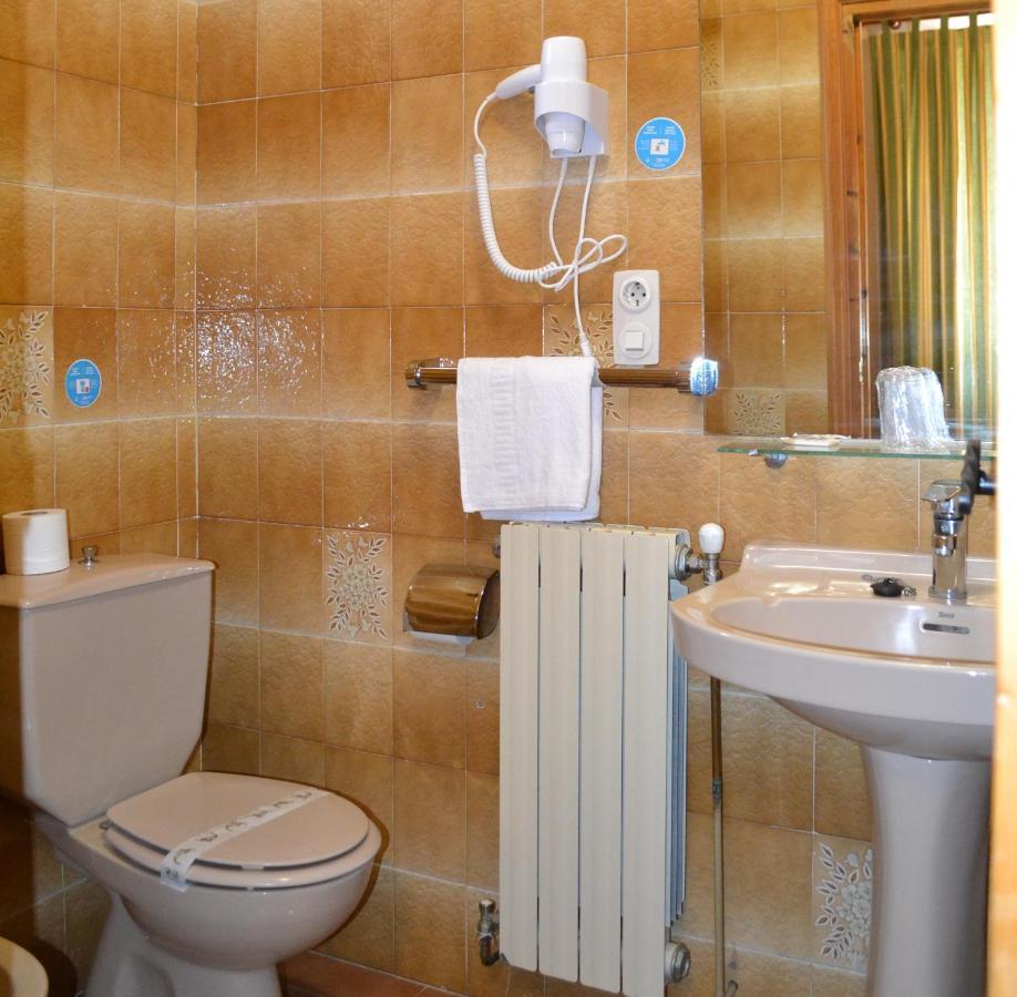 Hostal Aribel Longinos Cercedilla Luaran gambar