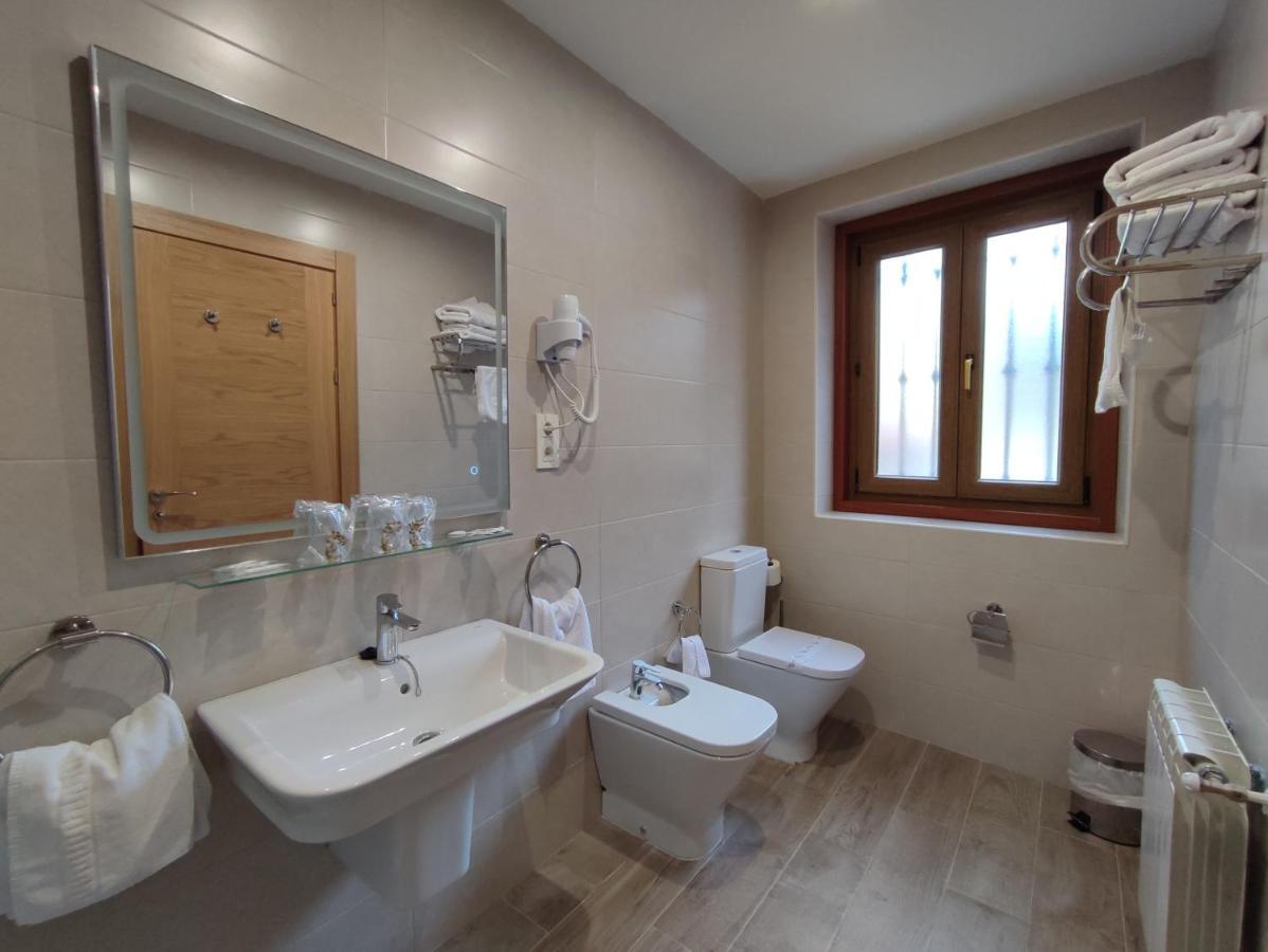 Hostal Aribel Longinos Cercedilla Luaran gambar