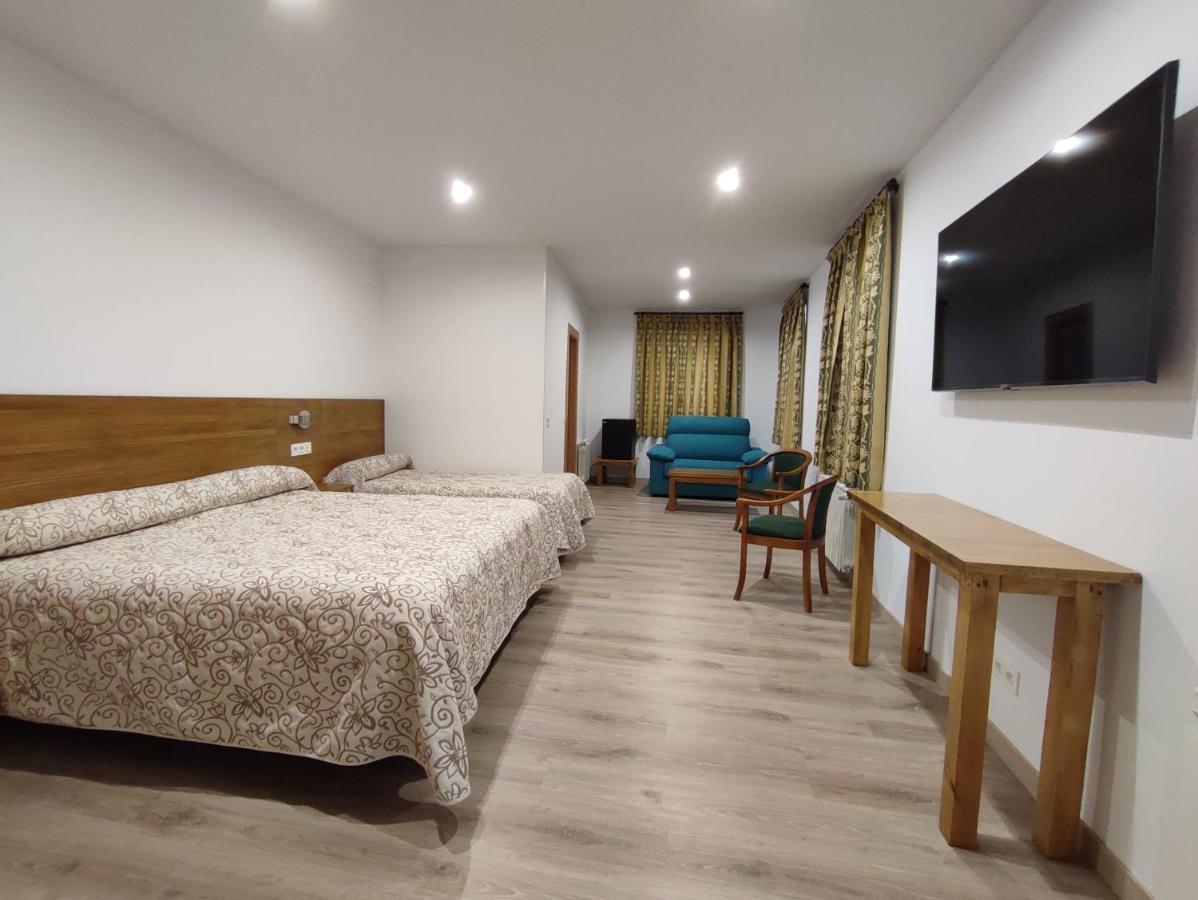Hostal Aribel Longinos Cercedilla Luaran gambar